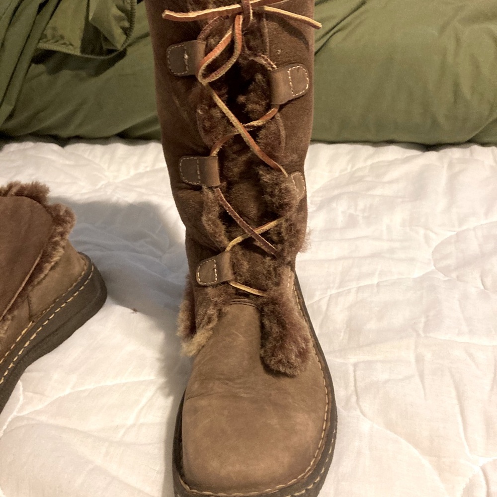 Women’s boots.